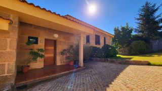 Chalet in Priegue. Chalet de altísimas calidades a 3 km de panxón