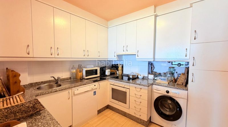 Foto afcdcb26-1496-4e86-898b-294009cc7852. Rent duplex with heating parking in Panxón Nigrán