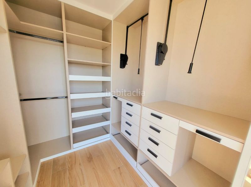 Foto 6c6d9bee-4e5d-44ee-bb32-cb1e3ff32b86. Casa aparellada amb calefacció aparcament piscina a Vigo
