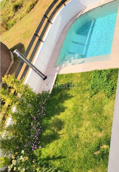 Foto e1575e93-b863-4551-a1ac-92e0941e125d. Casa aparellada amb calefacció aparcament piscina a Vigo