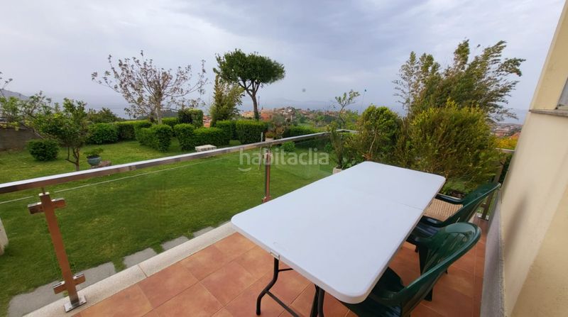 Foto e8e3516e-168f-47e9-90cd-975a22ac9b07. Casa aparellada amb aparcament a Priegue Nigrán