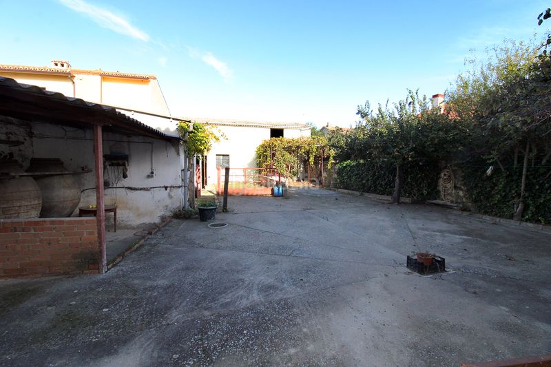 Foto d18fc99c-4c59-4d9c-b8f8-62e2d8ae54de. Casa adossada amb xemeneia calefacció aparcament a Torremocha de Jarama
