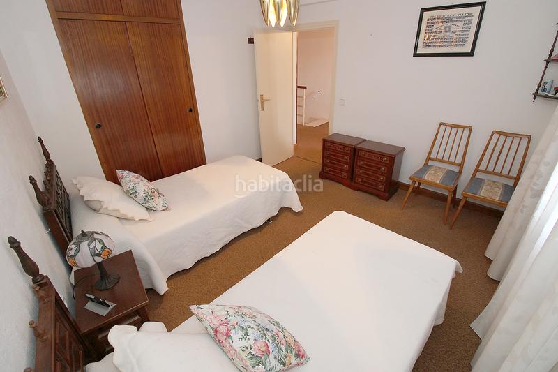 Foto 0cd42fb1-ce4e-4ca9-84db-f297f49fb743. Casa adosada  de 2 plantas con terrenos en Torrelaguna