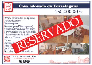 Casa adossada a Torrelaguna. Casa adosada de 2 plantas con terrenos en torrelaguna