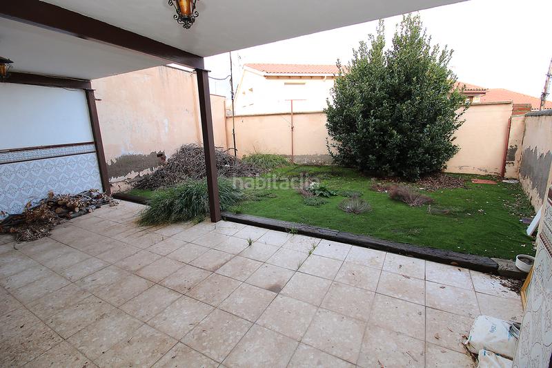 Foto 1d238df6-12a5-4048-88ab-59b2f2bc7f82. Casa adosada  de 2 plantas con terrenos en Torrelaguna