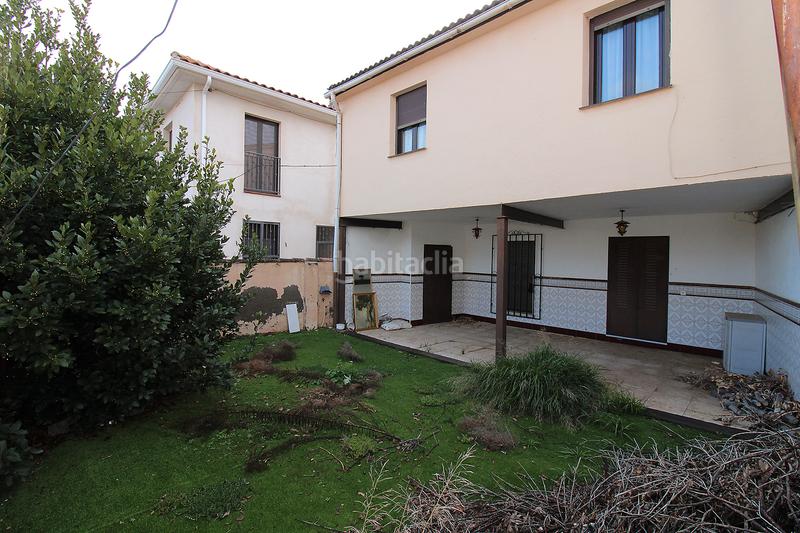 Foto 424903d0-3b85-4a96-a262-c10252c2faa0. Casa adosada  de 2 plantas con terrenos en Torrelaguna