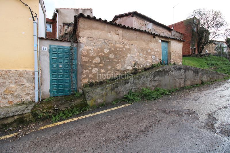 Foto 5129bcf5-059b-4276-9f7e-630e9df8e25e. Casa adosada  de 2 plantas con terrenos en Torrelaguna