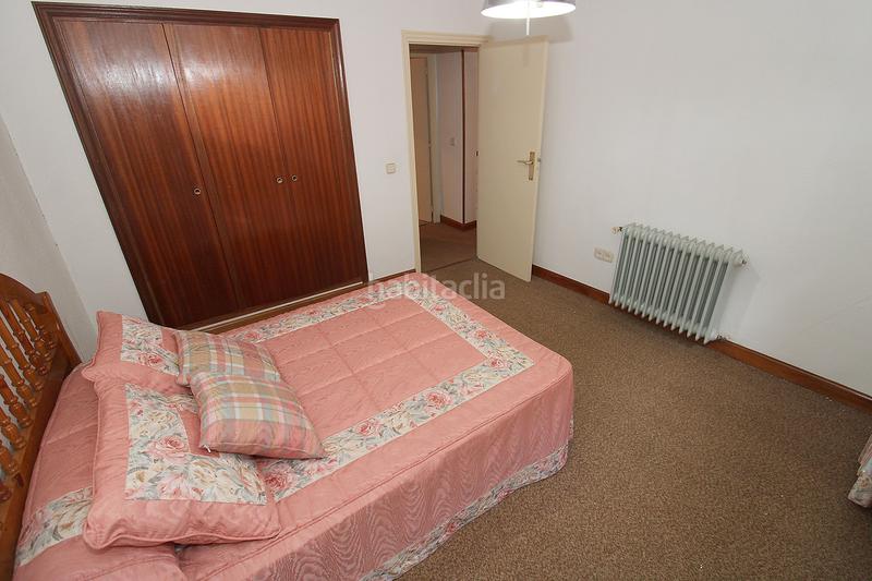 Foto 8f9b8383-f11d-403c-924d-dea7b0b39150. Casa adosada  de 2 plantas con terrenos en Torrelaguna