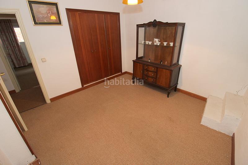 Foto e0707bd7-e3a2-413f-b5ee-bfb81633ffe9. Casa adosada  de 2 plantas con terrenos en Torrelaguna