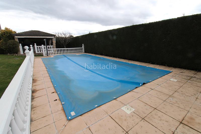 Foto 07f55164-3ffc-4eac-ba54-73cb29008481. Chalet  independiente con piscina y amplio cenador en caraquiz en Uceda