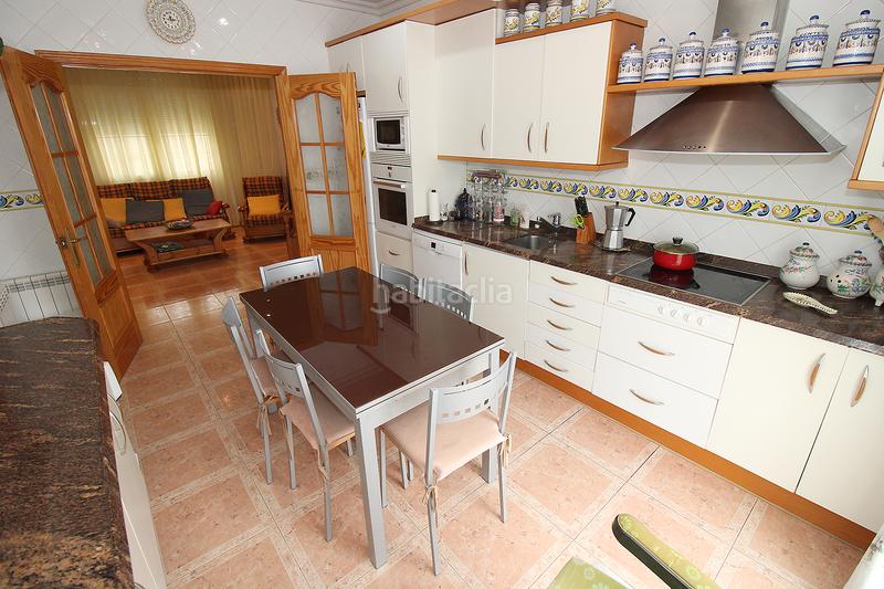 Foto 675a6a5f-e013-4a20-b0c2-3e4808c69404. Chalet  independiente con piscina y amplio cenador en caraquiz en Uceda
