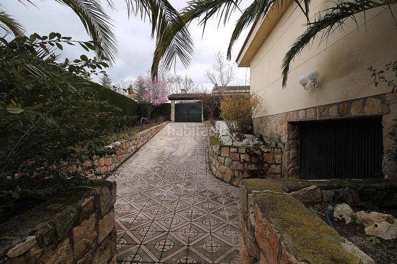 Foto 740b4d7d-2d2f-412f-9efb-d1ae3d44dccb. Chalet  independiente con piscina y amplio cenador en caraquiz en Uceda