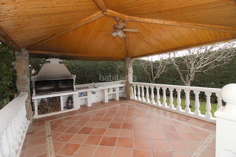 Foto b83ec1eb-f2f1-4158-aa82-3d822761fb06. Chalet  independiente con piscina y amplio cenador en caraquiz en Uceda