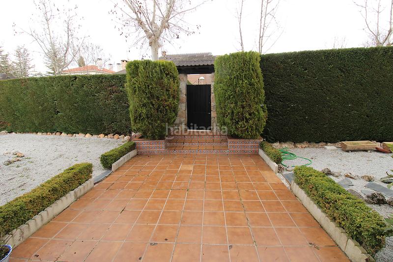 Foto fc683ac0-522f-4884-ab9a-06b04eb7cb83. Chalet  independiente con piscina y amplio cenador en caraquiz en Uceda