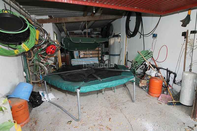 Foto d1dec7cd-a636-4f51-b765-a080e00e1c4a. Chalet with fireplace heating parking in Uceda