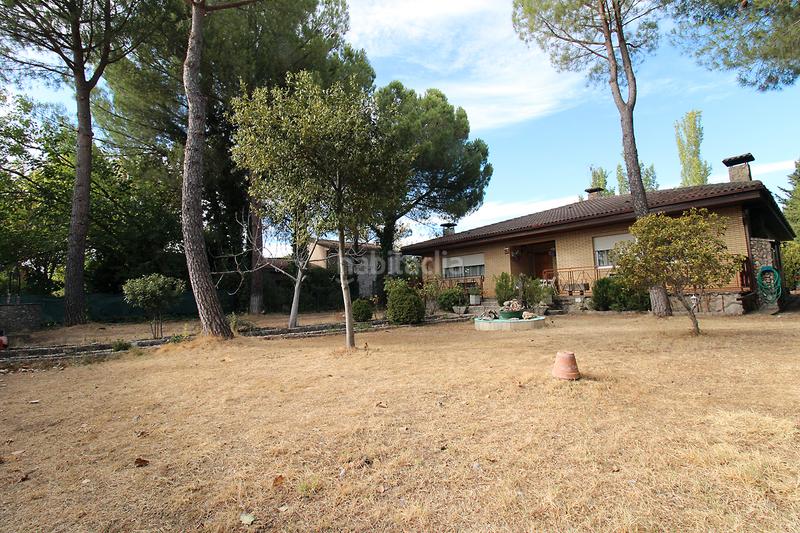 Foto de09fc56-4658-4c05-a100-0517b27fc4fb. Chalet avec chauffage parking dans Uceda