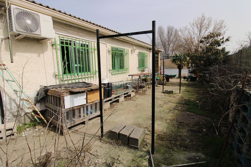 Foto 1510bc57-7e55-4489-a869-8699b6312ac9. Chalet with fireplace heating parking in Torremocha de Jarama