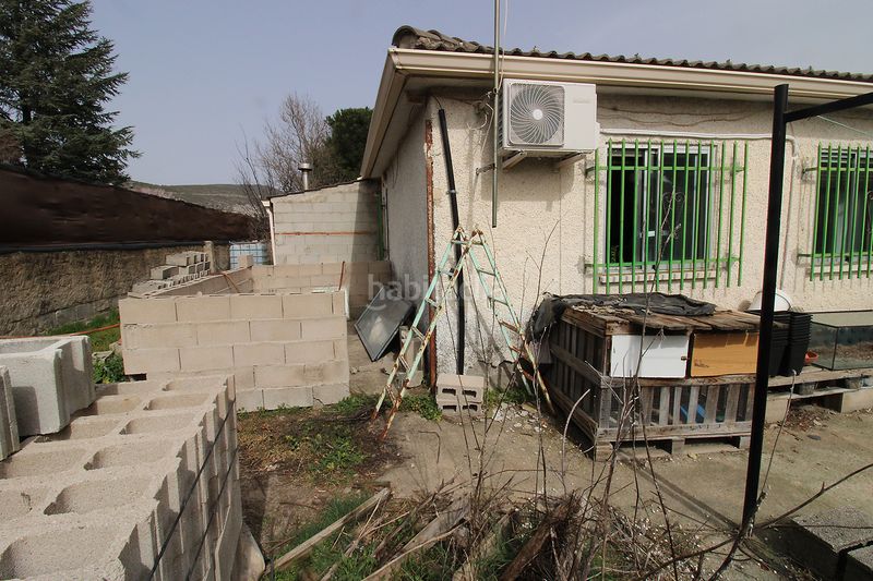 Foto 1687f46d-ed50-4e79-a241-b78150dd6996. Chalet with fireplace heating parking in Torremocha de Jarama