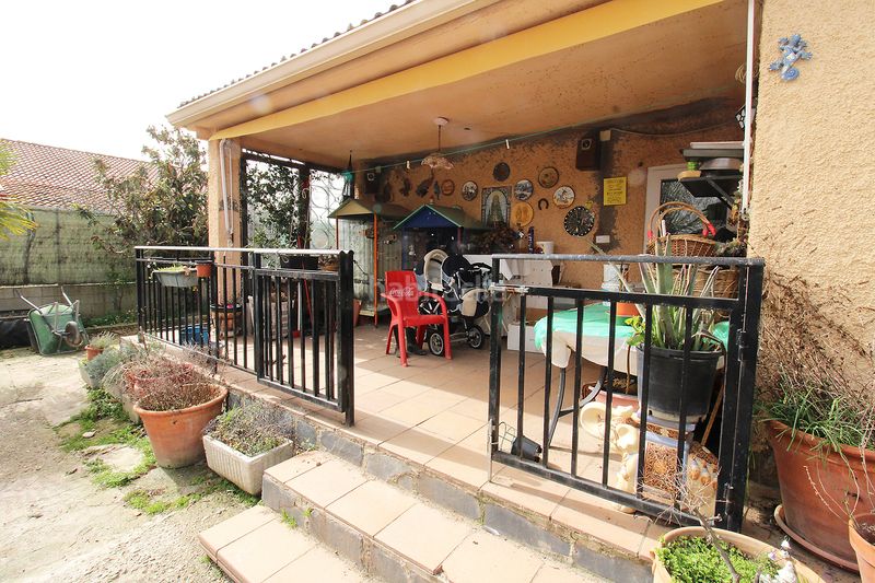 Foto 9d605195-4ae4-41c0-8b8e-fb5337cfefa9. Chalet with fireplace heating parking in Torremocha de Jarama