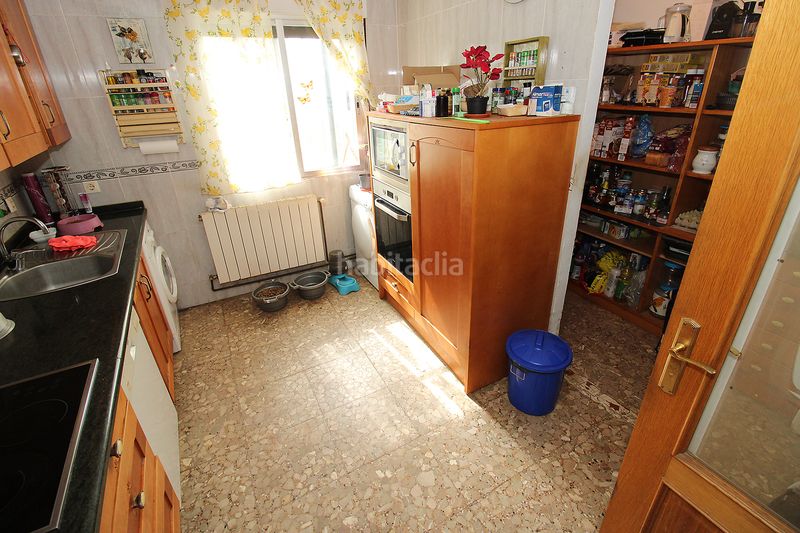 Foto a15c0c85-b60c-48c1-bc6d-361edb3c44ac. Chalet with fireplace heating parking in Torremocha de Jarama