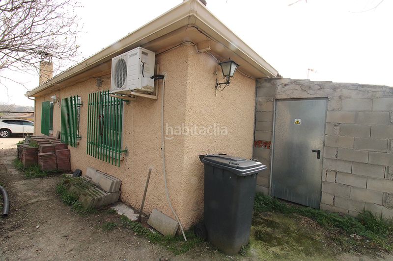 Foto afb3a2a5-3fcb-42fa-8f33-17c1d2da2ede. Chalet with fireplace heating parking in Torremocha de Jarama