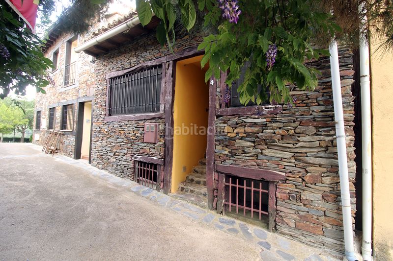 Foto 8108c5ab-50fa-4e67-9812-e2170774f5d1. Casa adossada a Atazar (El)