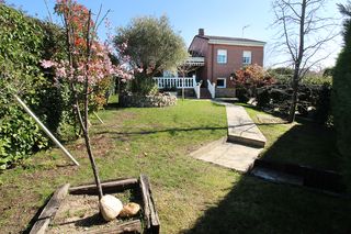 Chalet in Uceda. Chalet independiente en caraquiz