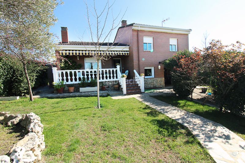 Foto 91c8d58c-27a1-46c4-bf38-ec9c30236fba. Chalet  independiente en caraquiz en Uceda