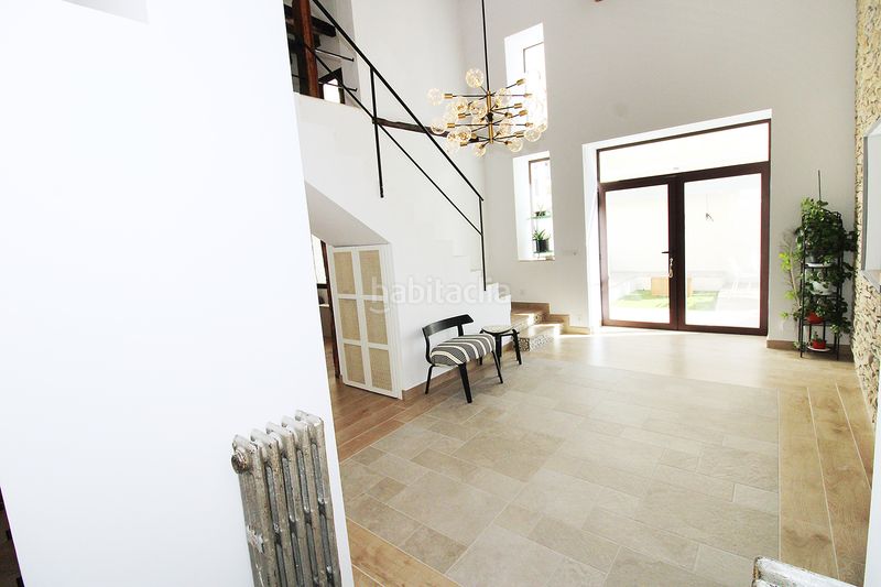 Foto f5bae6a2-1730-4918-a471-fcf482b47fdd. Casa adossada amb calefacció piscina a Torrelaguna