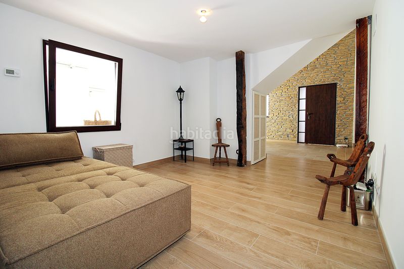Foto d2a66975-15df-49c7-8b5b-69b574938562. Casa adossada amb calefacció piscina a Torrelaguna