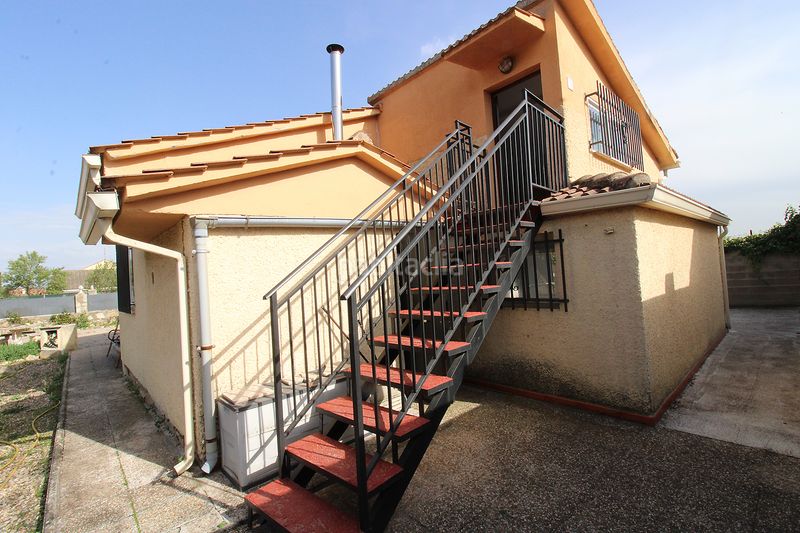 Foto 4227fac8-507f-4268-b089-f10e8239ae23. Chalet en Torremocha de Jarama