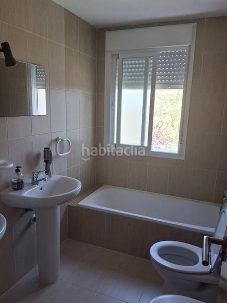 Foto d3580f90-420d-4be7-bd88-b3e28739bf7c. Casa aparellada amb calefacció aparcament a Uceda