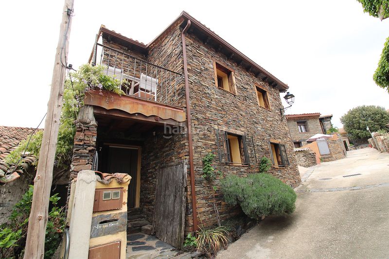 Foto 095f84de-cbde-4643-9bf9-84dd3cde1691. Casa aparellada amb calefacció a Atazar (El)
