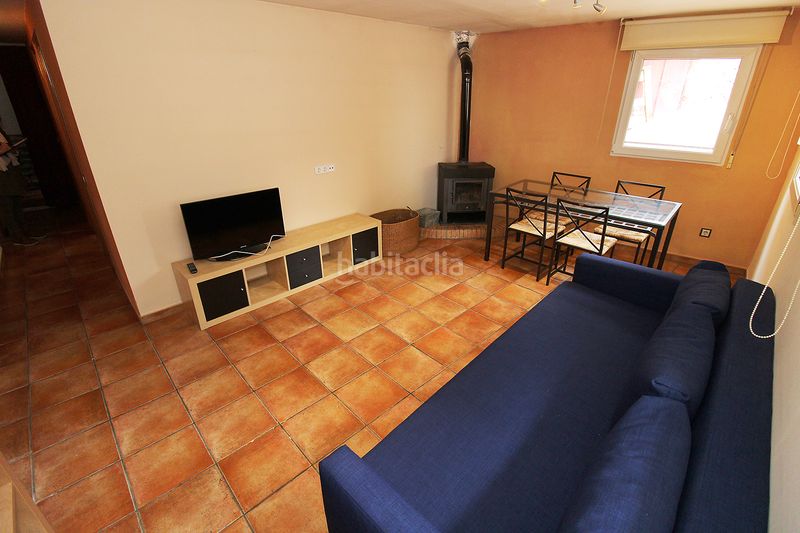 Foto 46ca7e2b-fb01-4346-90cb-371b24200da4. Casa aparellada amb calefacció a Atazar (El)