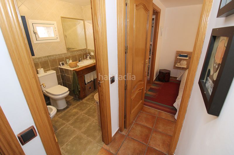 Foto a8723d8e-7f60-4a95-b35b-75357177fcda. Casa aparellada amb calefacció a Atazar (El)