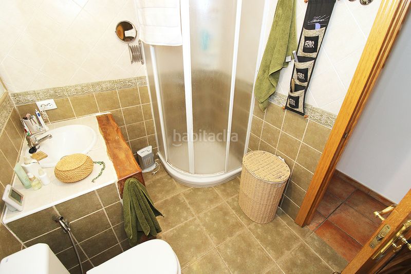 Foto bdd6ccb7-41d6-4f4a-9bdc-0c3e02583cc3. Casa aparellada amb calefacció a Atazar (El)