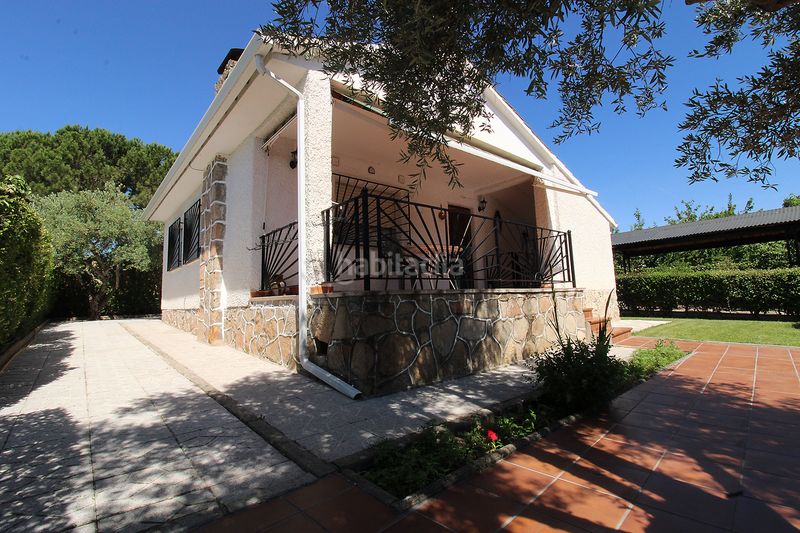 Foto 7af97702-6e65-467d-b3d7-24a7a8e61f11. Casa aparellada amb xemeneia calefacció aparcament a Torremocha de Jarama