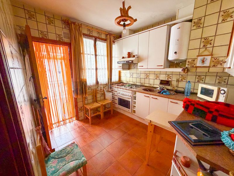 Foto 07df6bc0-5d09-4a98-ab3e-da1e9459ee62. Casa adossada amb xemeneia calefacció aparcament a Torrelaguna