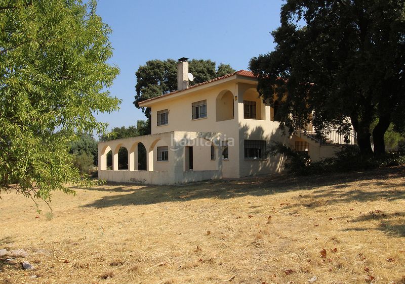Foto b2a73585-fc3e-445e-8049-5b6d5675c8c5. Chalet  independiente con gran parcela en caraquiz en Uceda