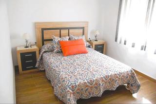 Location Appartement  Dels reis catòlics. Habitación en alquiler en apartamento compartido!  ideal para es