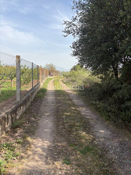 Foto d24ceeb5-1115-4f55-a746-feff702e18d5. Finca rústica  - () en Lardero