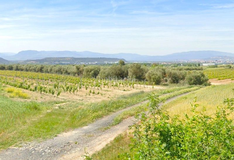 Foto c9dbd46d-042f-4545-bcd9-c1b18335b643. Finca rústica a Viana