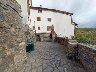 Casa a Soto en Cameros. Casa de pueblo