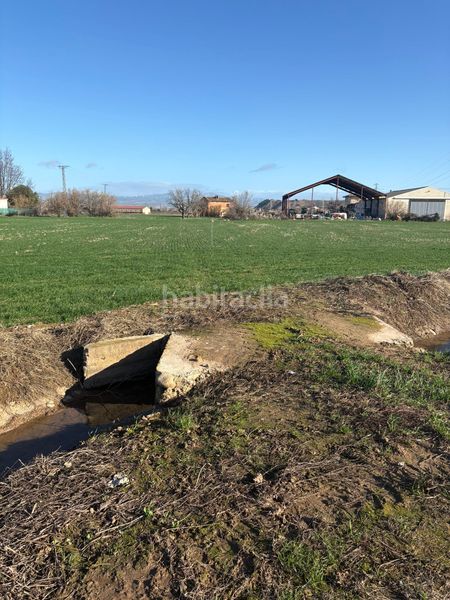 Foto db84d469-7dc1-4f76-899c-678fd24a5f03. Finca rústica a Villamediana de Iregua