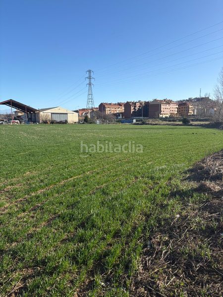 Foto eb7cc59b-baf5-46a0-b5d6-5df969cf943e. Finca rústica a Villamediana de Iregua