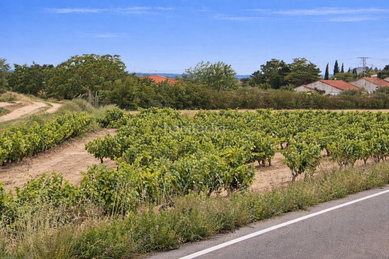 Foto b888d3b7-beb7-4183-841d-0abe9cb10e5c. Finca rústica a Villamediana de Iregua