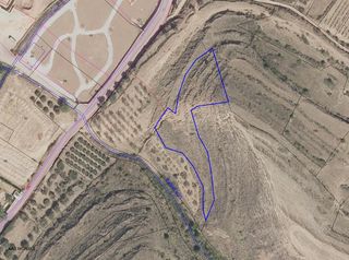 Fondo rustico in Nalda. Finca de secano