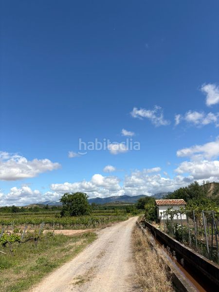 Foto aa5f98d9-0070-4c44-ad1e-445ba4752fa8. Finca rústica a Cenicero
