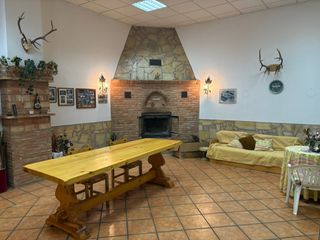 Business premise in Calle pedregales 13. Merenrdero
