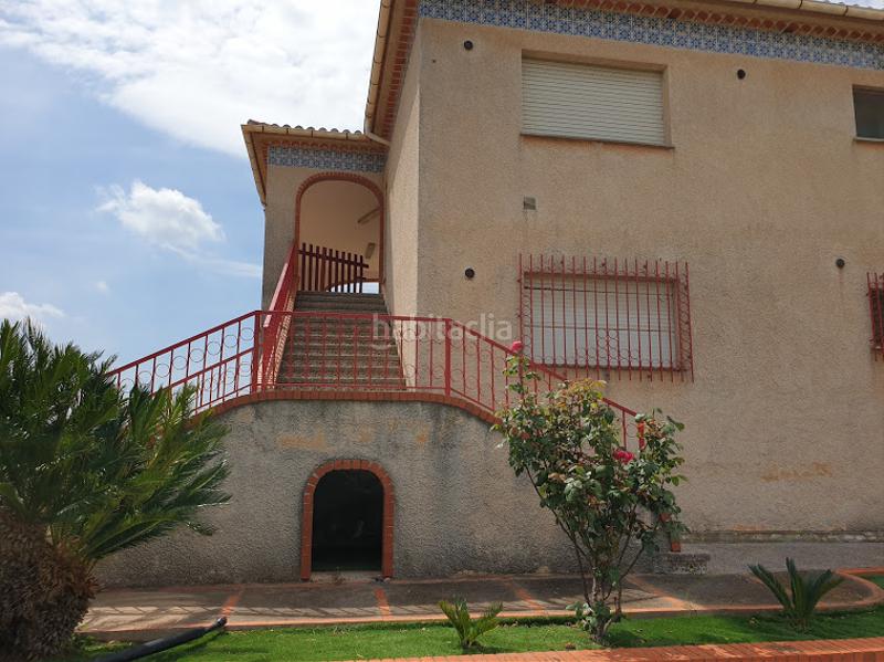 Foto e181e979-2dce-4c47-8203-f67ed63db79c. Xalet amb xemeneia aparcament piscina a Onda